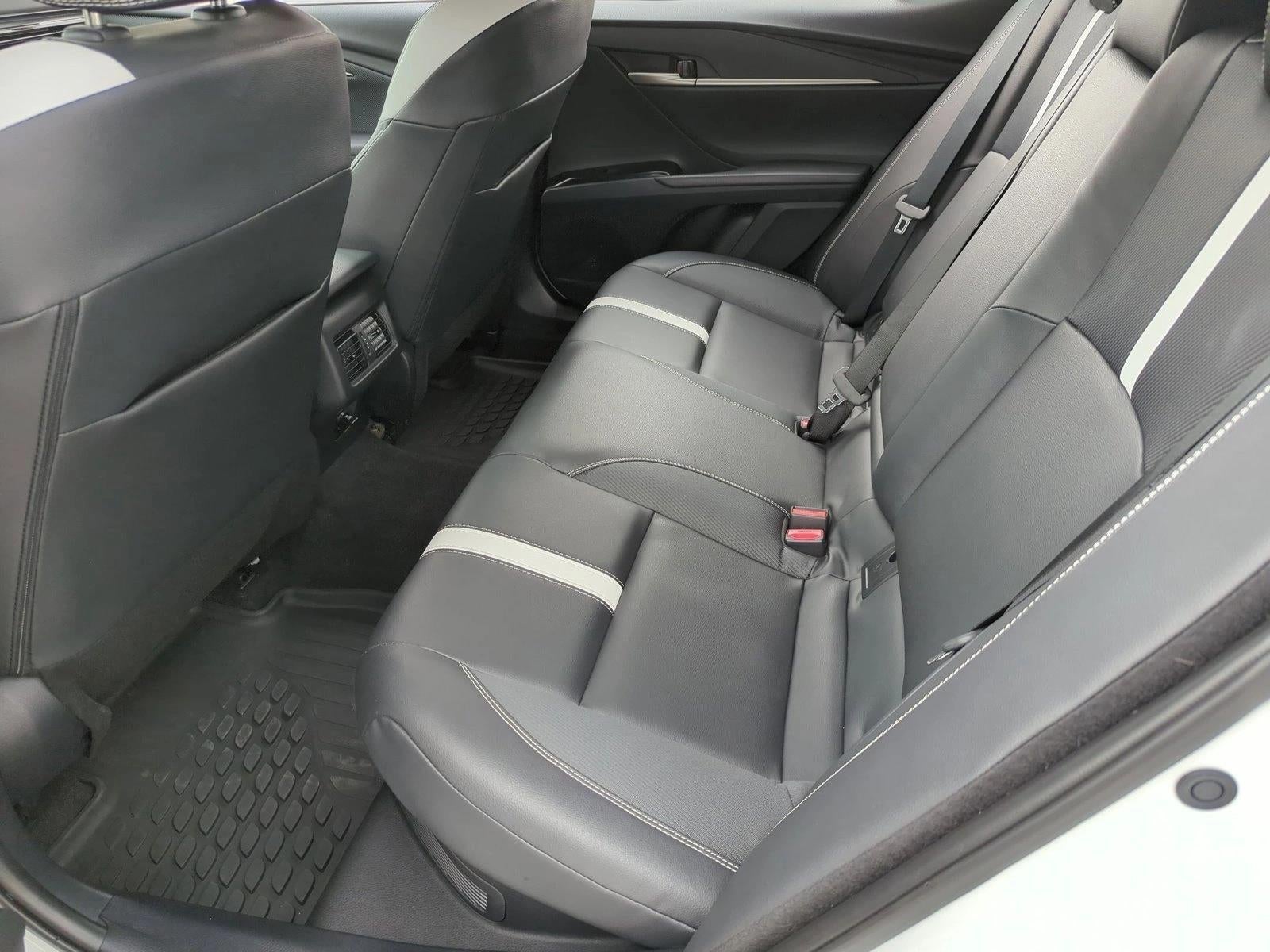 2025 Toyota Camry SE (Natl)