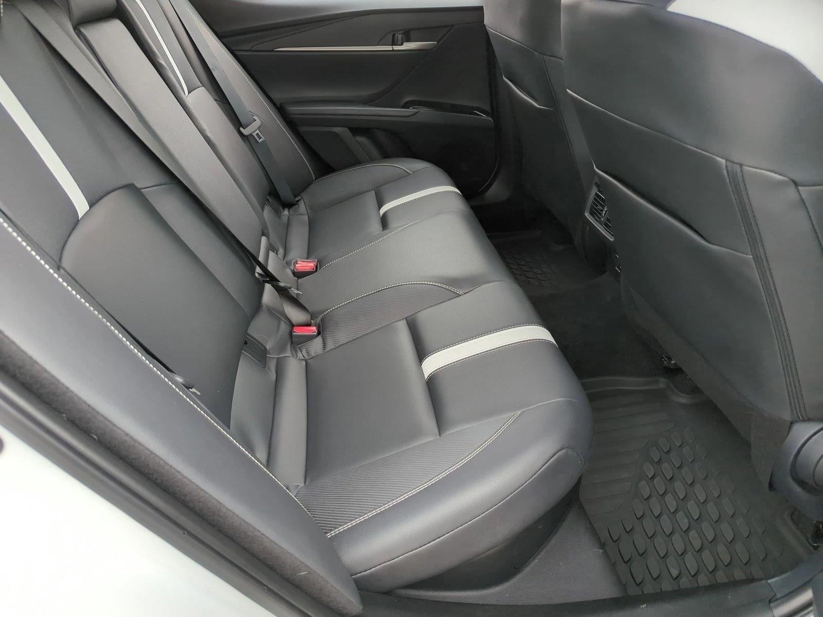 2025 Toyota Camry SE (Natl)