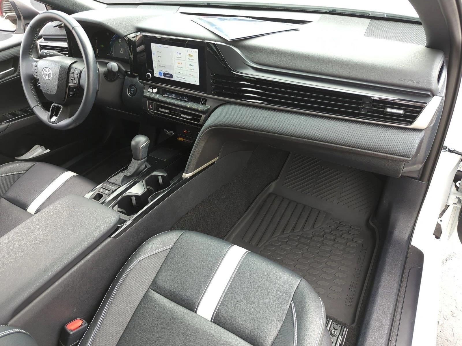 2025 Toyota Camry SE (Natl)