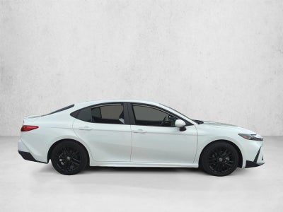 2025 Toyota Camry SE (Natl)