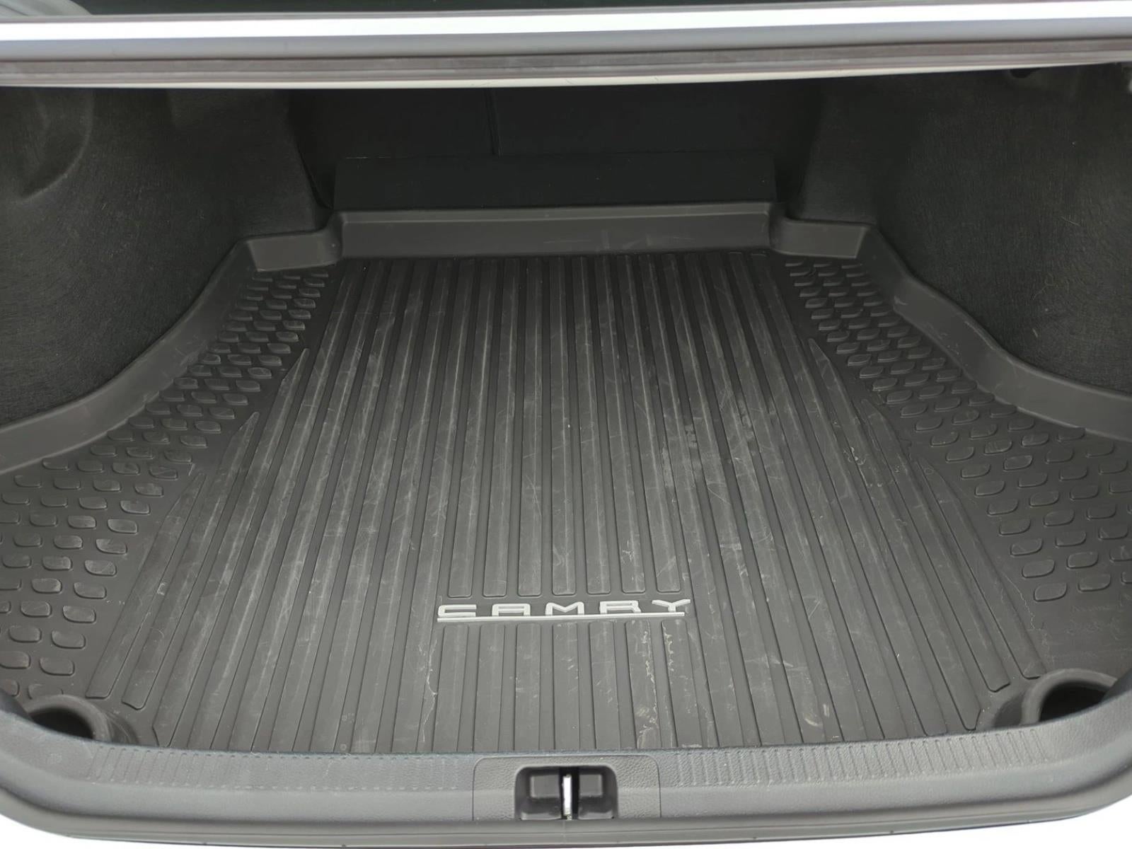 2025 Toyota Camry SE (Natl)