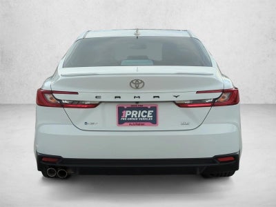 2025 Toyota Camry SE (Natl)