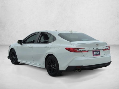2025 Toyota Camry SE (Natl)