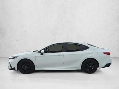 2025 Toyota Camry SE (Natl)
