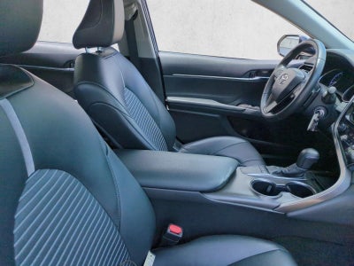 2024 Toyota Camry SE Auto (SE)