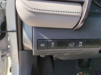 2023 Toyota Camry SE Auto (SE)