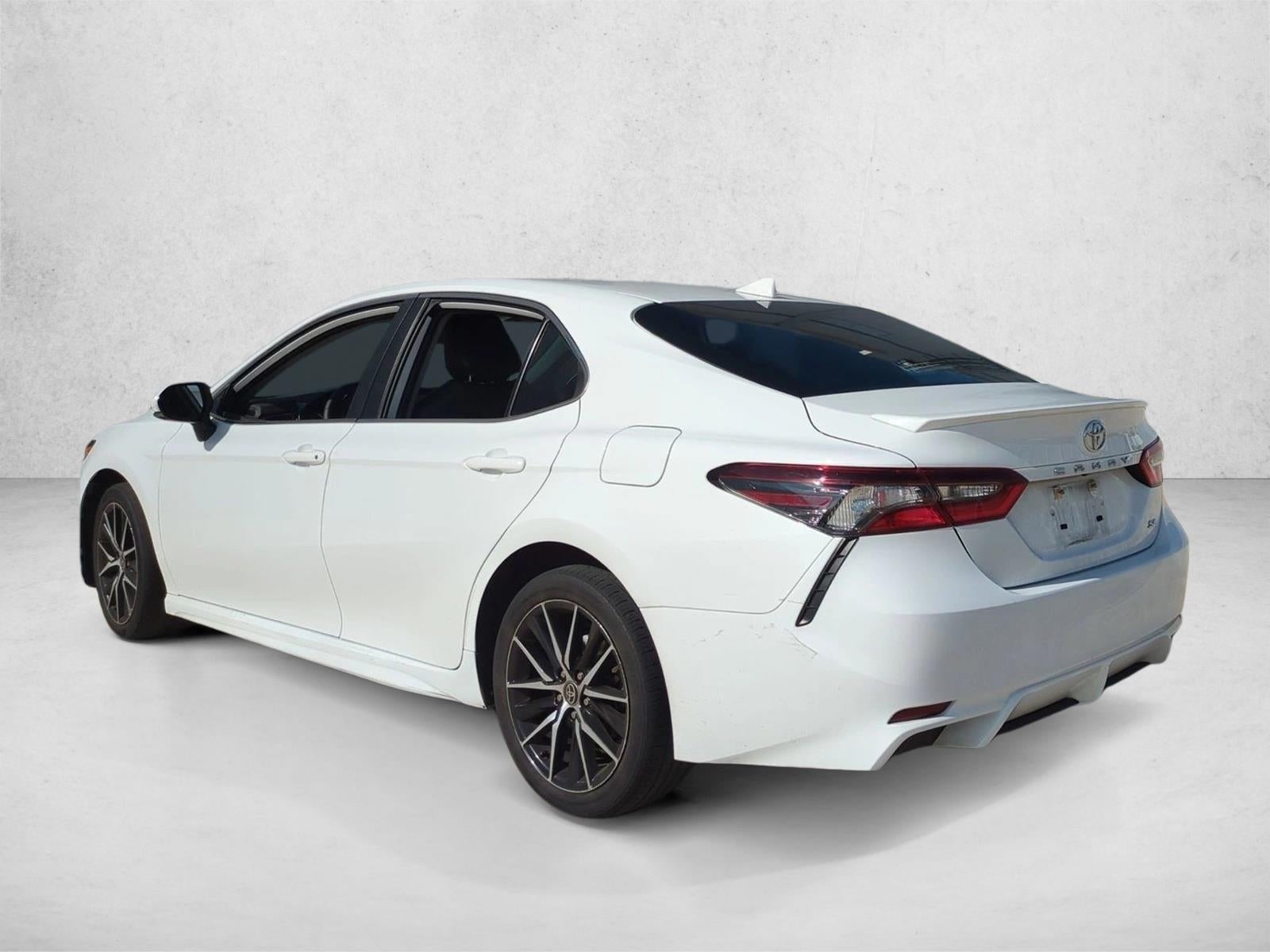 2023 Toyota Camry SE Auto (SE)