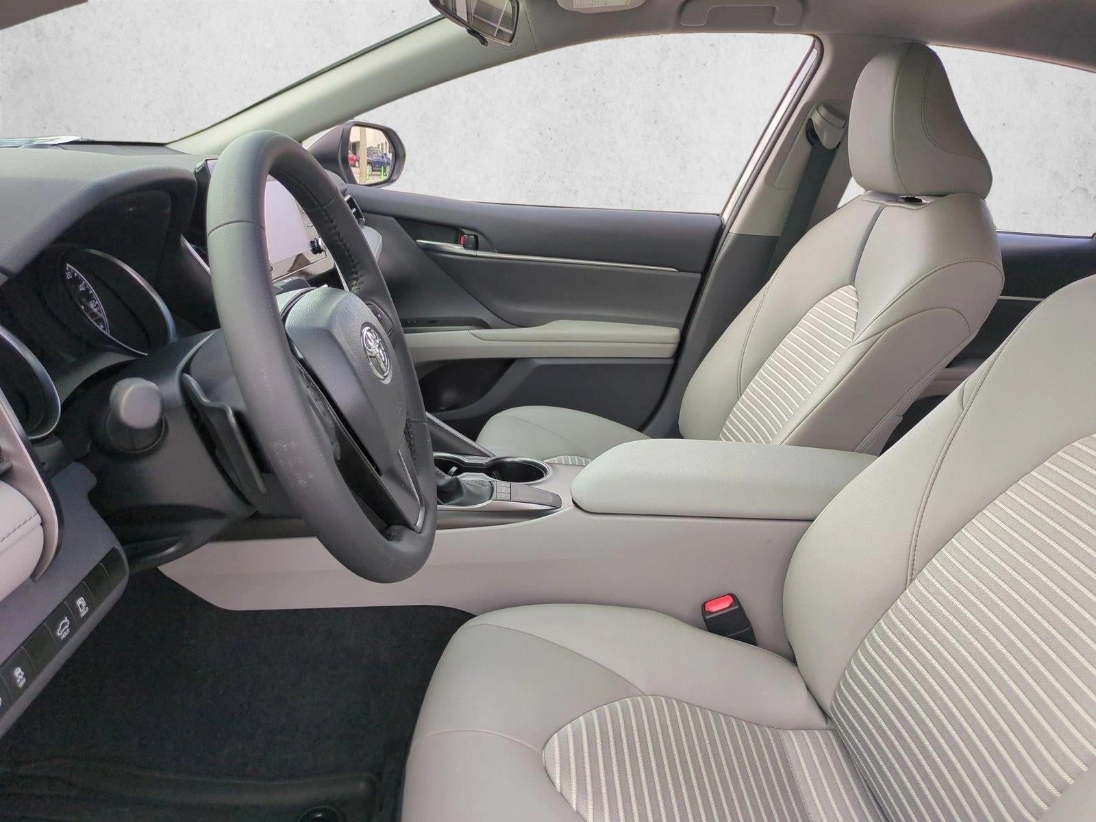 2024 Toyota Camry SE Auto (SE)