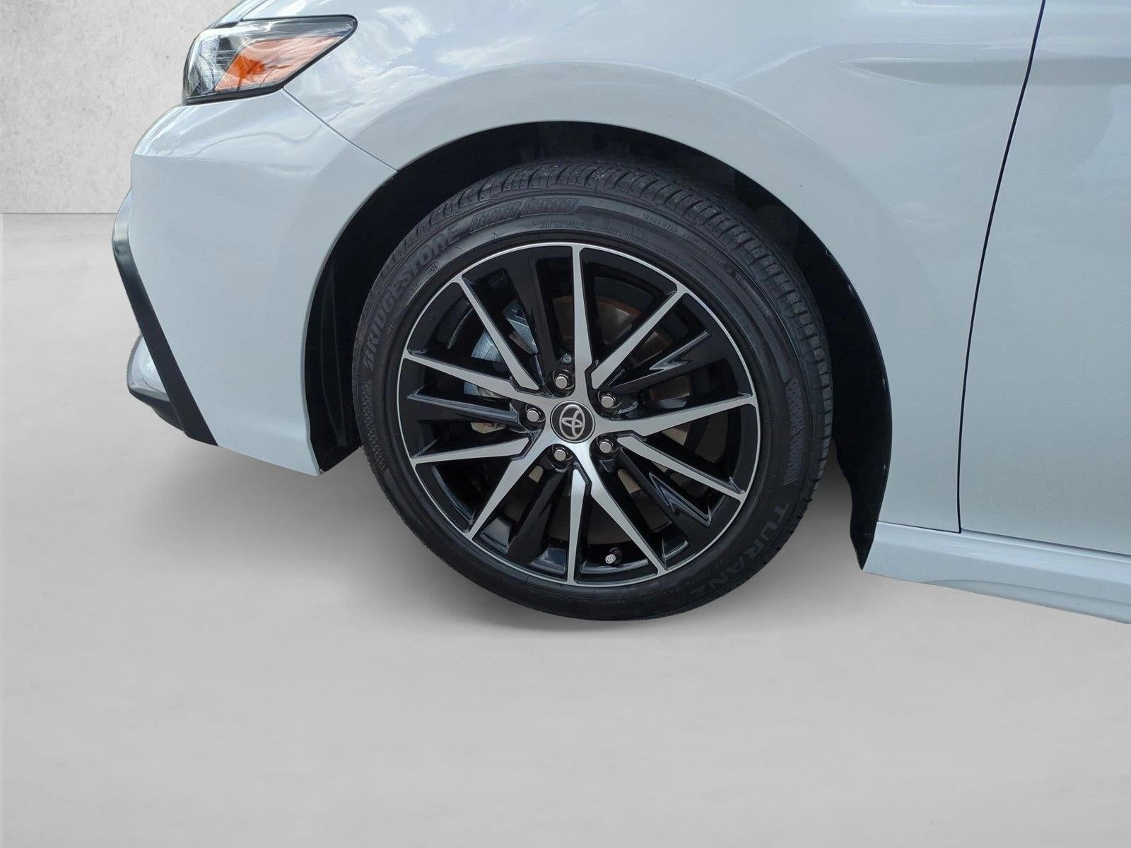 2024 Toyota Camry SE Auto (SE)