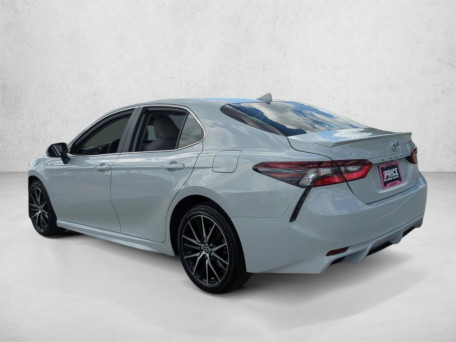 2024 Toyota Camry SE Auto (SE)