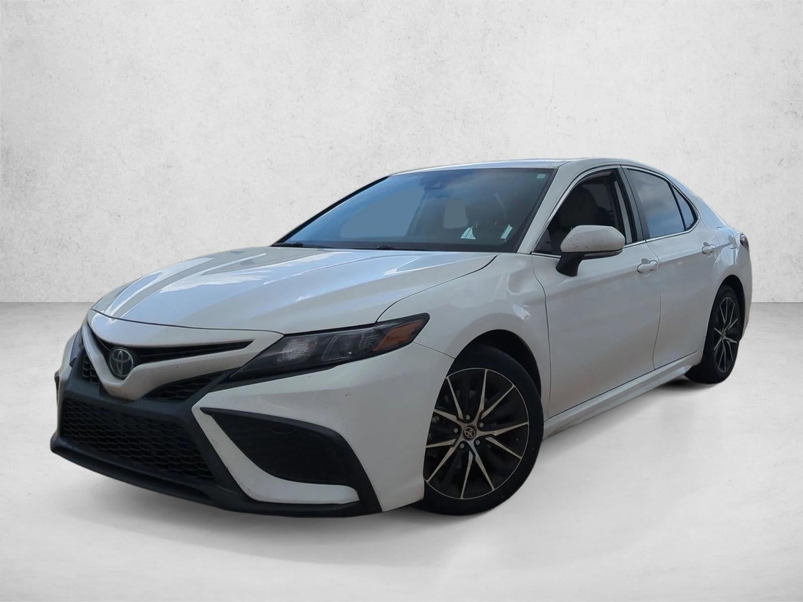 2023 Toyota Camry SE Auto (SE)