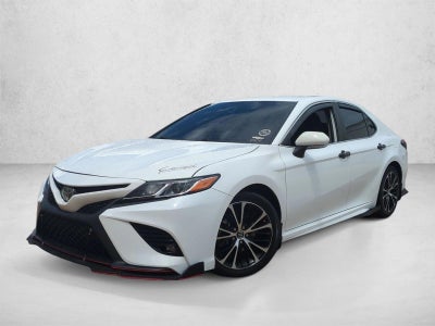 2020 Toyota Camry SE Auto (SE)