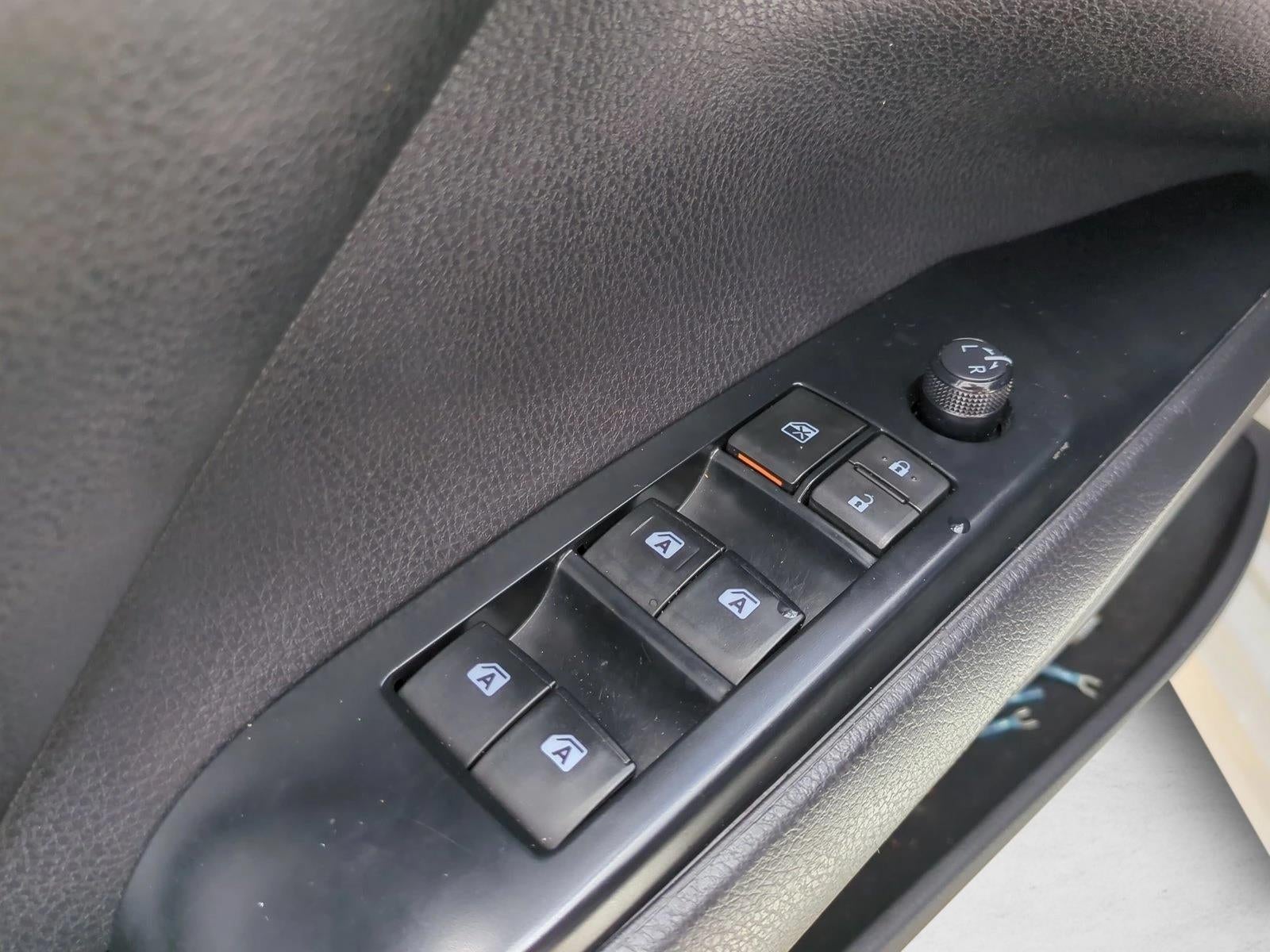2020 Toyota Camry SE Auto (SE)