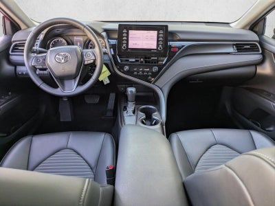 2021 Toyota Camry SE Auto (SE)