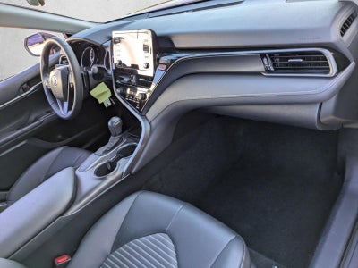 2021 Toyota Camry SE Auto (SE)