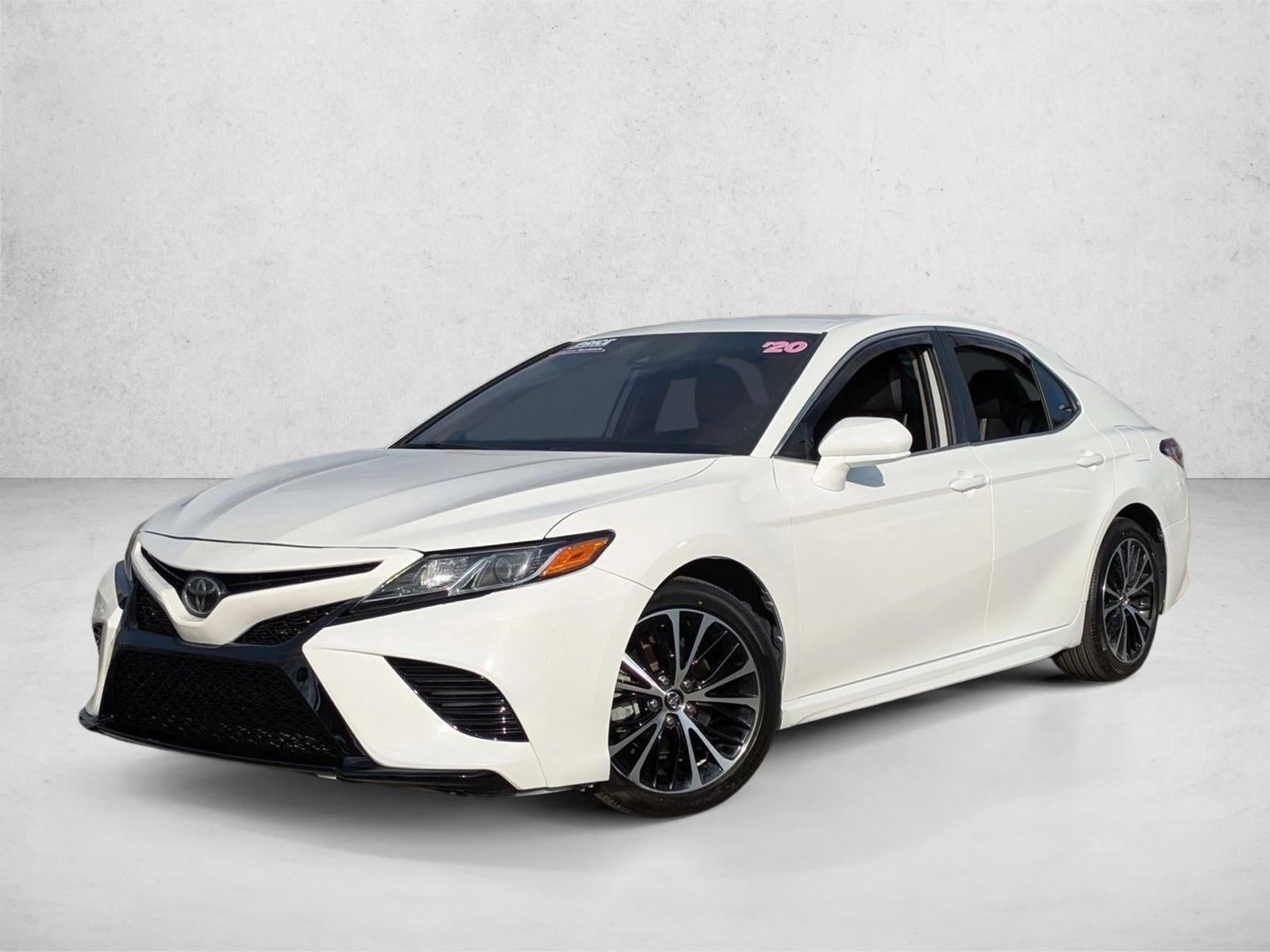 2020 Toyota Camry SE Auto (SE)