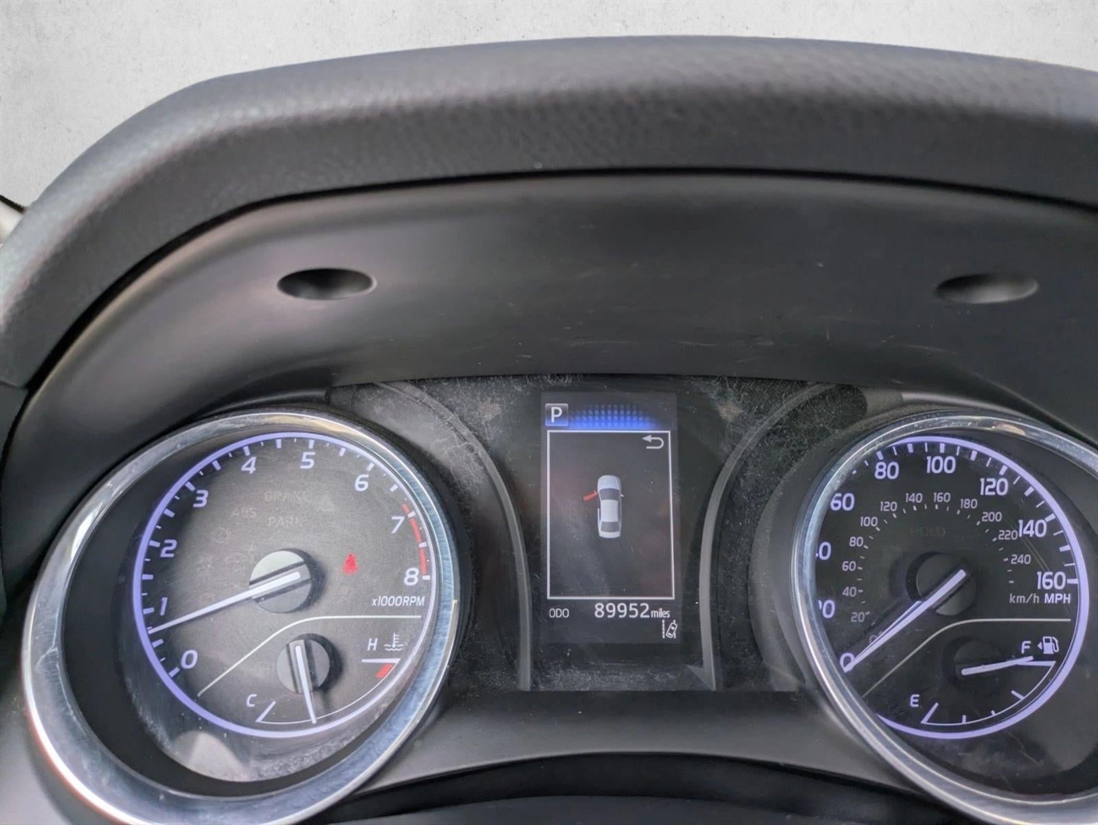 2020 Toyota Camry SE Auto (SE)