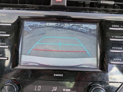 2020 Toyota Camry SE Auto (SE)