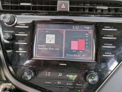 2020 Toyota Camry SE Auto (SE)