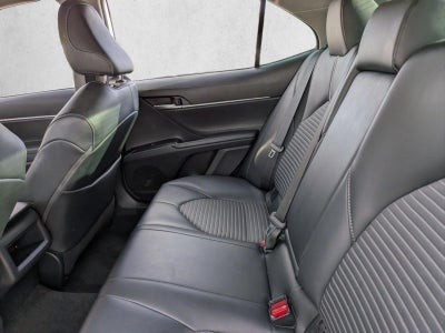 2020 Toyota Camry SE Auto (SE)