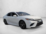 2020 Toyota Camry SE Auto (SE)