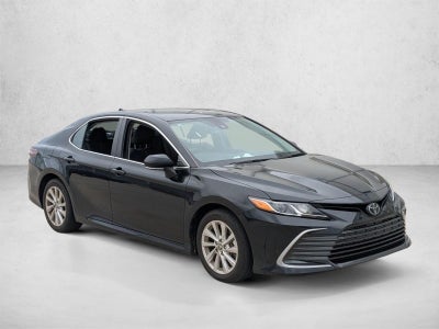 2024 Toyota Camry LE Auto (SE)