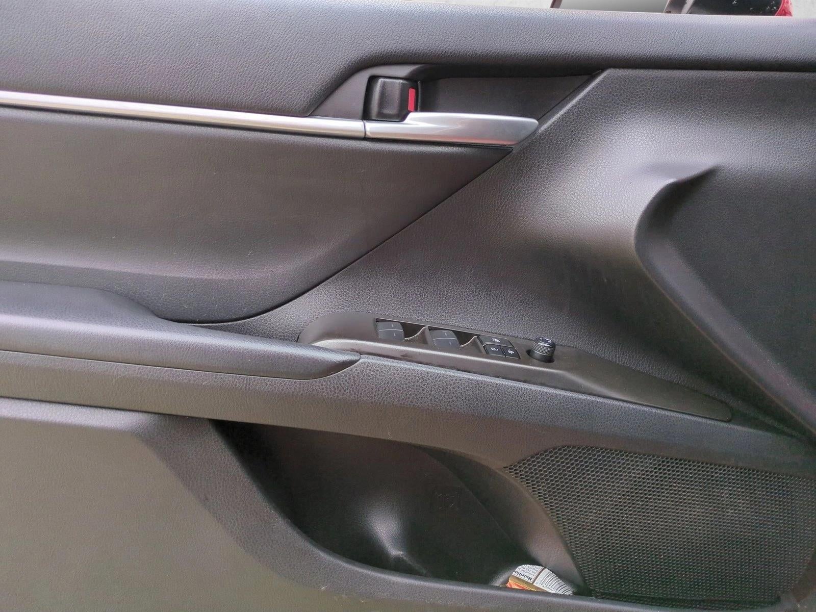 2023 Toyota Camry SE Auto (SE)