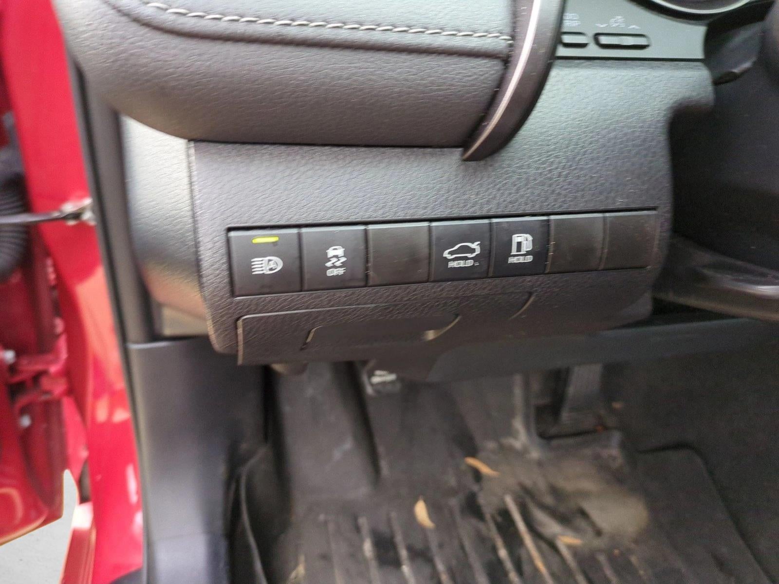 2023 Toyota Camry SE Auto (SE)