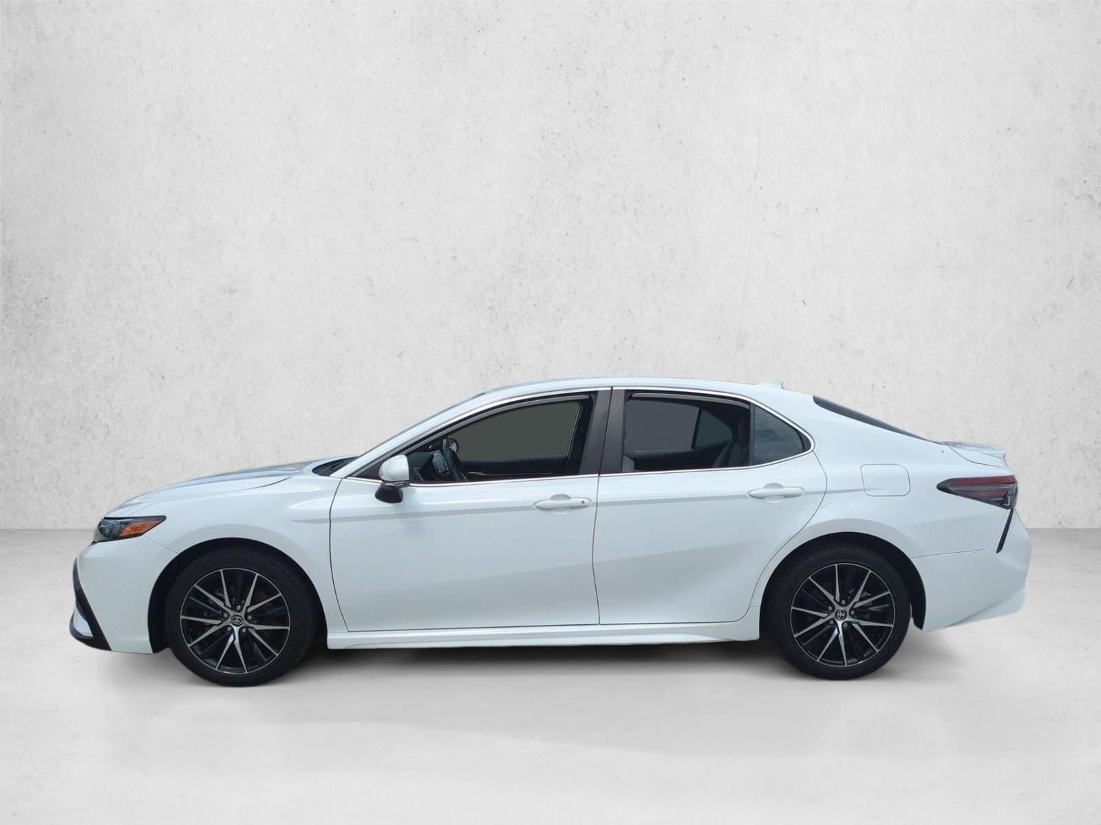 2024 Toyota Camry SE Auto (SE)