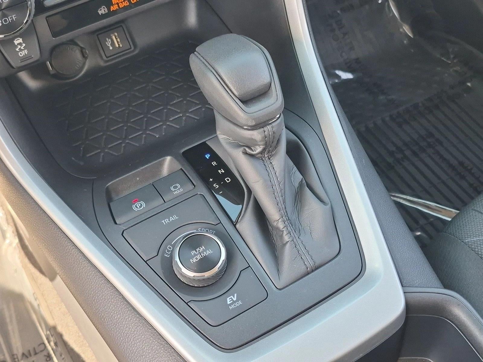 2025 Toyota RAV4 Hybrid XLE AWD (Natl)