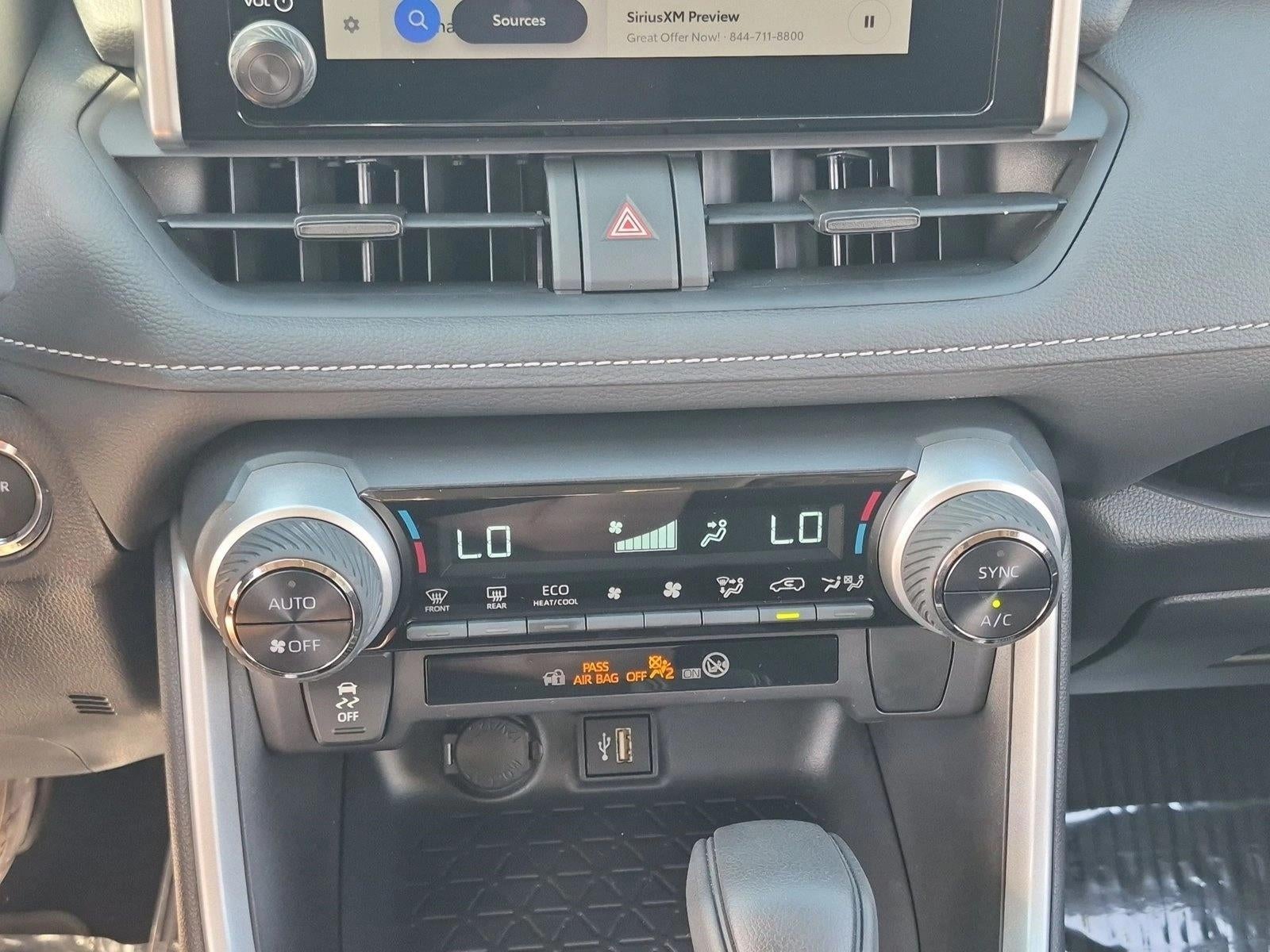 2025 Toyota RAV4 Hybrid XLE AWD (Natl)