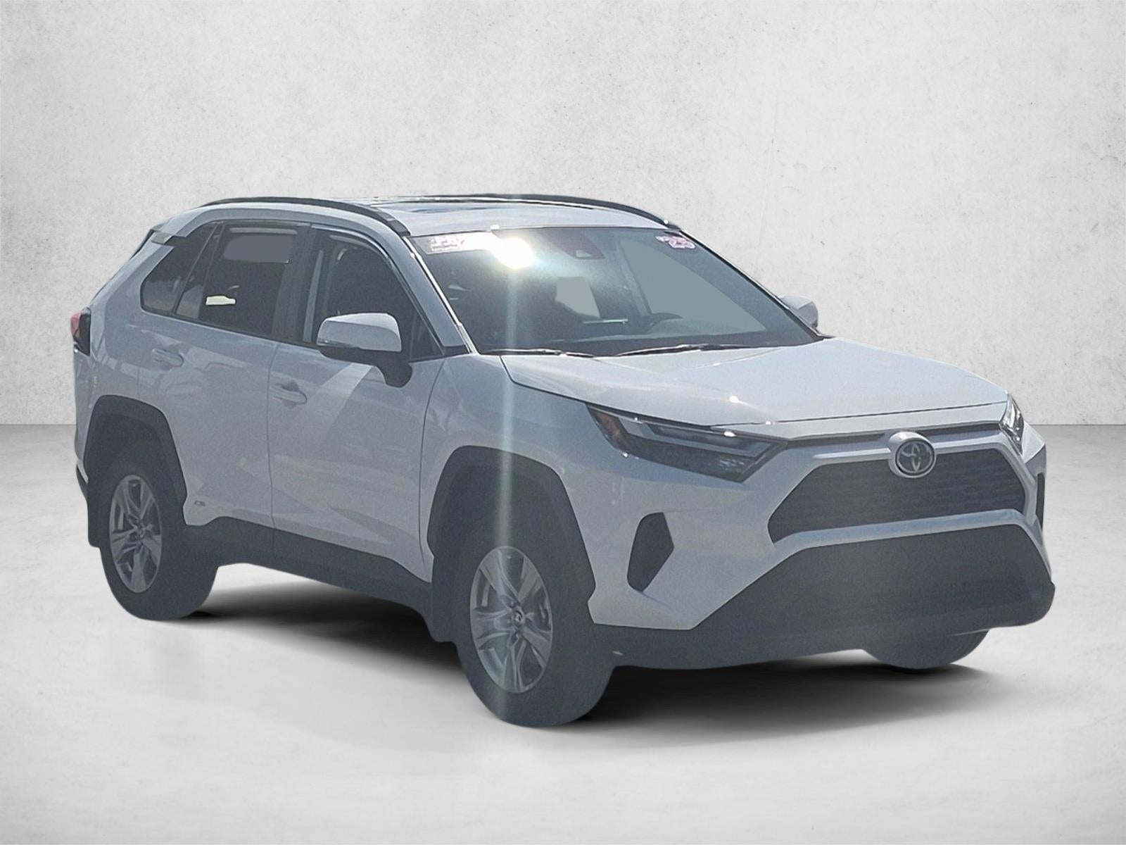 2025 Toyota RAV4 Hybrid XLE AWD (Natl)