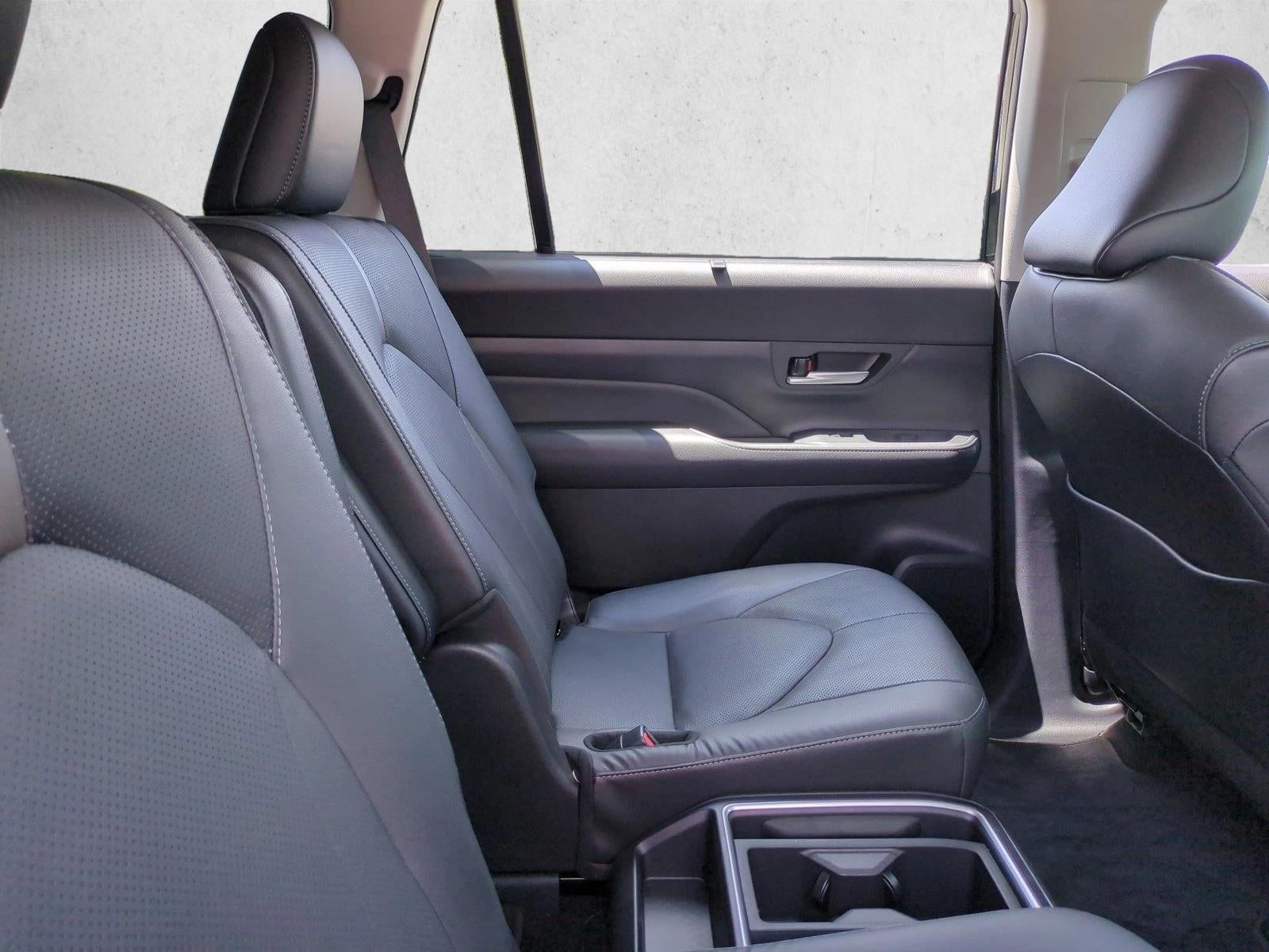 2025 Toyota Grand Highlander Platinum AWD (Natl)