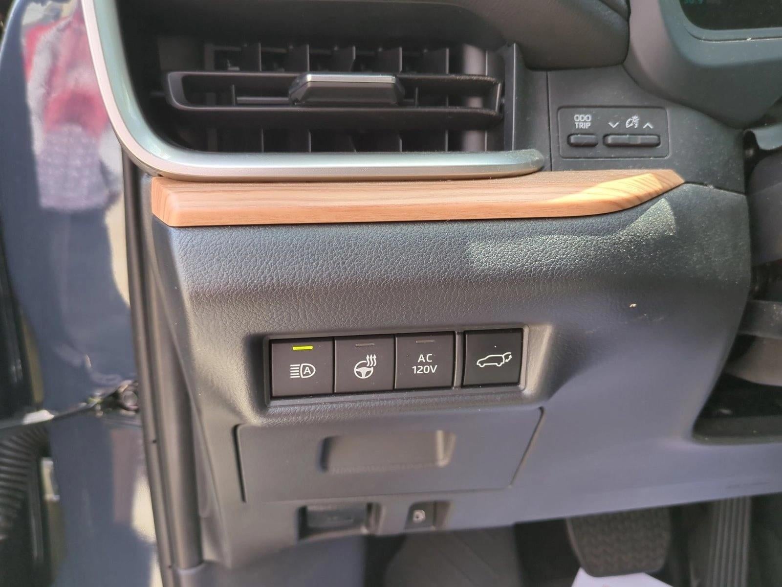 2025 Toyota Grand Highlander Hybrid Limited AWD (Natl)