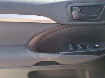 2019 Toyota Highlander LE V6 AWD (Natl)