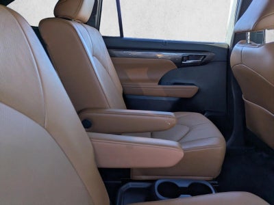 2024 Toyota Highlander Hybrid Platinum AWD (Natl)