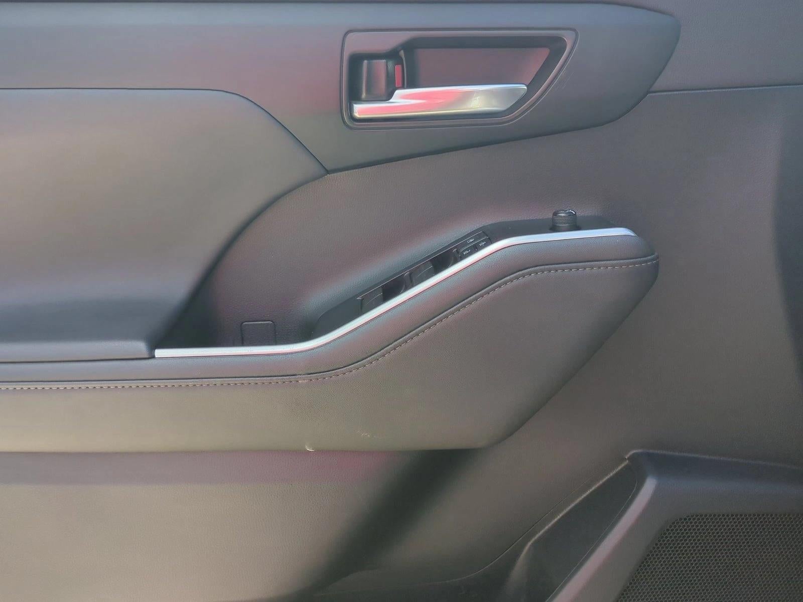 2021 Toyota Highlander XLE FWD (Natl)