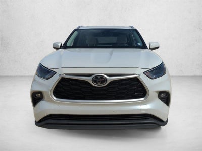2022 Toyota Highlander XLE FWD (Natl)
