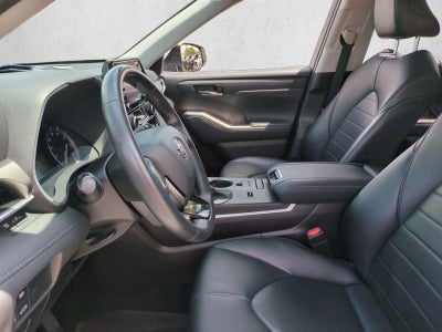 2021 Toyota Highlander XLE FWD (Natl)