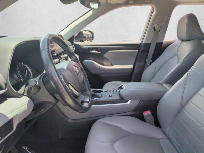 2022 Toyota Highlander XLE FWD (Natl)