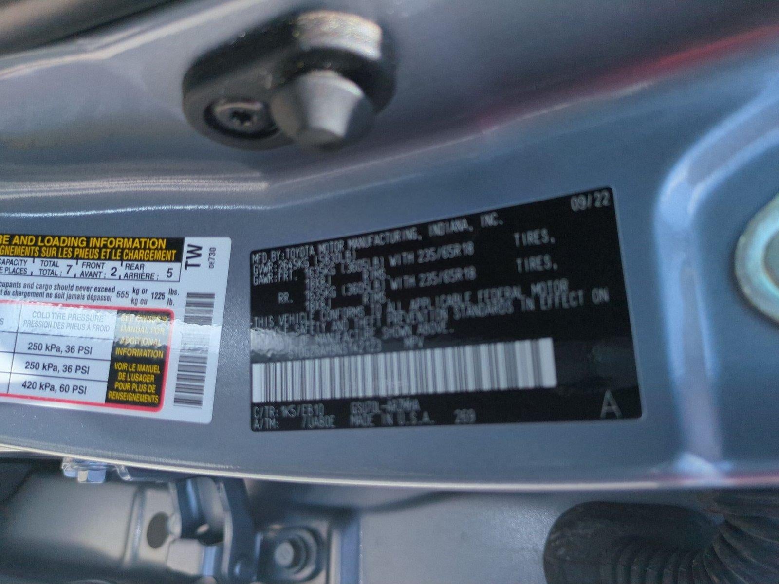 2022 Toyota Highlander XLE FWD (Natl)