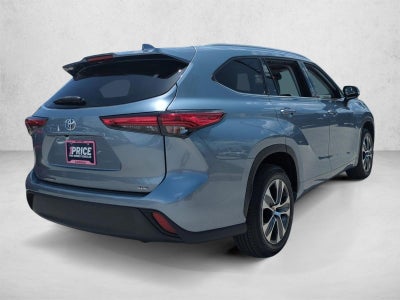 2022 Toyota Highlander XLE FWD (Natl)