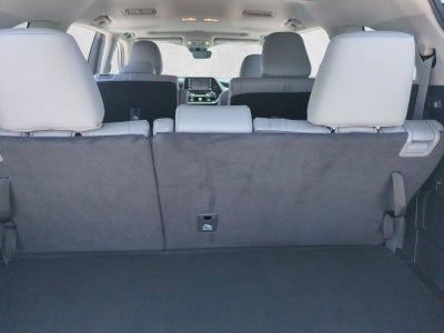 2022 Toyota Highlander XLE FWD (Natl)