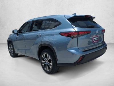 2022 Toyota Highlander XLE FWD (Natl)