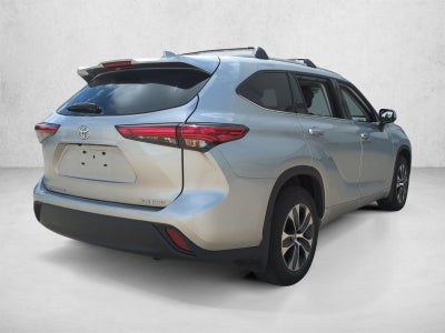 2021 Toyota Highlander XLE AWD (Natl)