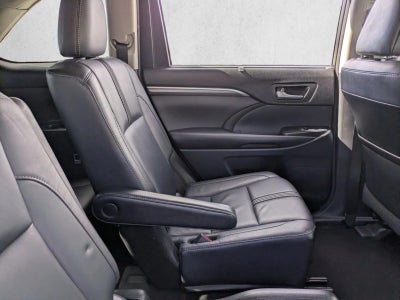 2017 Toyota Highlander SE V6 AWD (Natl)