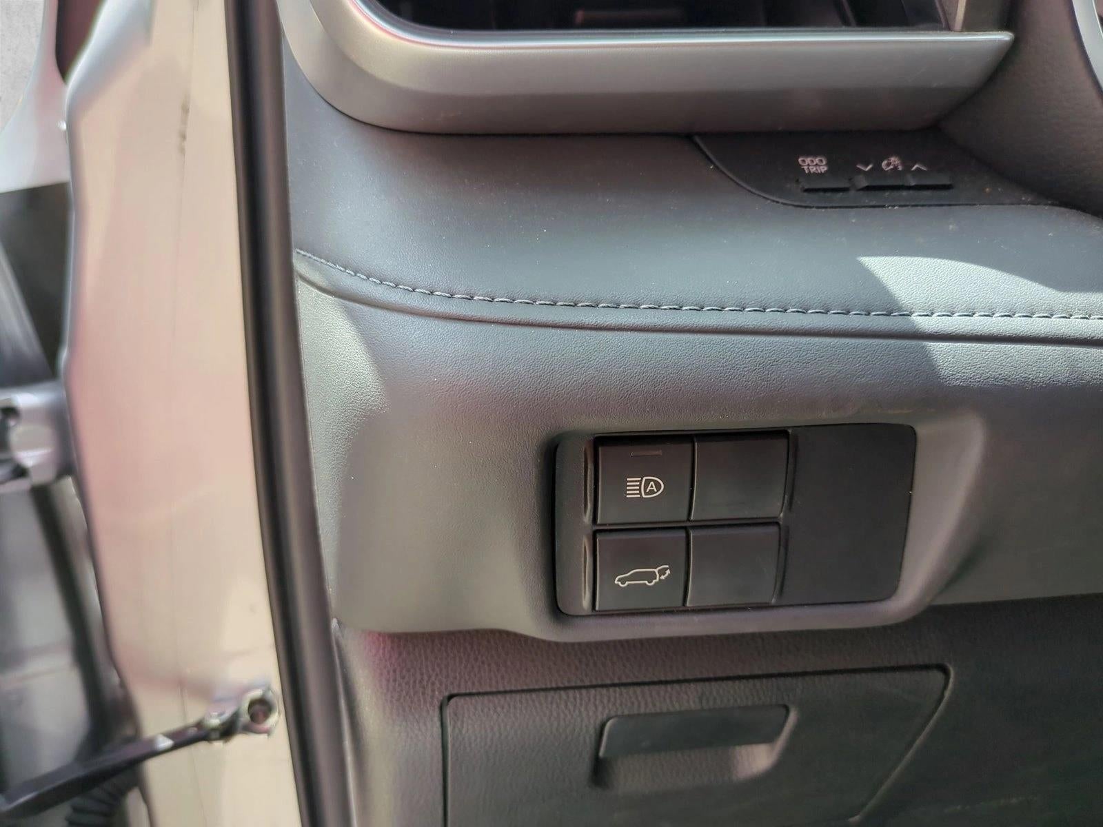 2023 Toyota Highlander Hybrid XLE FWD (Natl)