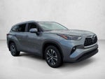 2026 Toyota Highlander Hybrid XLE AWD (Natl)