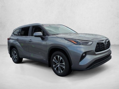 2026 Toyota Highlander Hybrid XLE AWD (Natl)