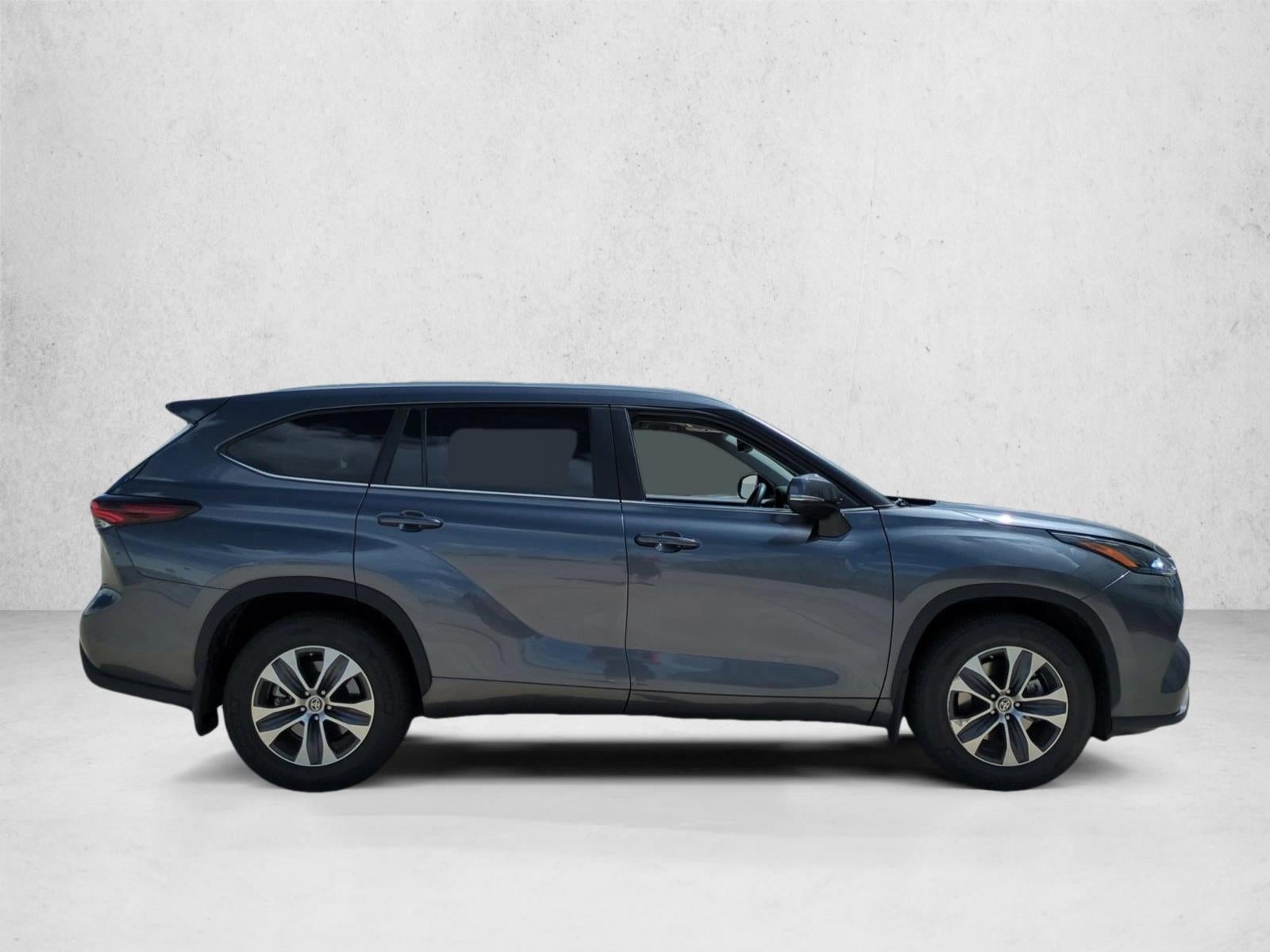 2024 Toyota Highlander XLE FWD (Natl)